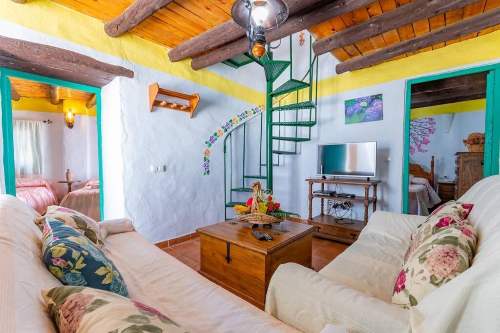 Casa Rosa, Con Encanto Y Piscina Climatizada Фрихилиана Экстерьер фото
